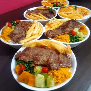 imagem do produto  CONTRA-FILÉ COM FRITAS.