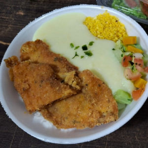 imagem do produto FRANGO EMPANADO COM PURÊ