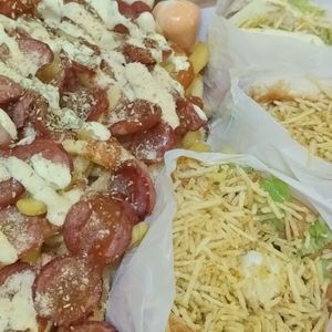 imagem do produto COMBO COM 3 HAMBÚRGUER SIMPLES + 1 KUAT GRÁTIS