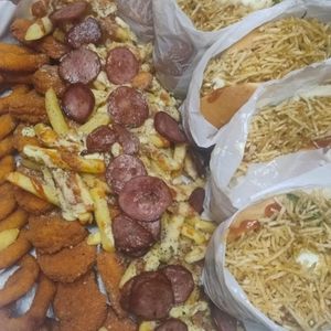 imagem do produto COMBO COM 4 X BURGUER + 1 KUAT GRÁTIS