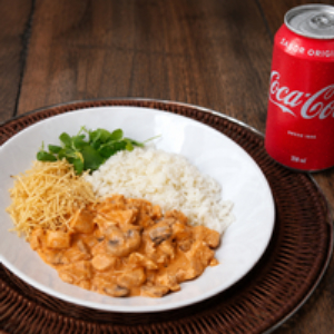 imagem do produto Strogonoff de Frango + Coca Cola 350ml