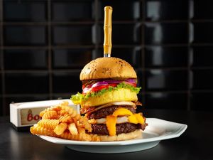 imagem do produto 2 (duas unidades) Hambúrguer Double Bocca Artesanal. (dobro de carne dois ovos e dobro de bacon)