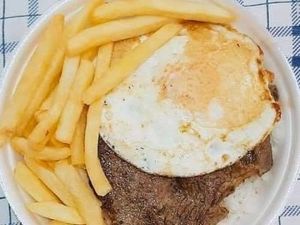 imagem do produto Bife a cavalo