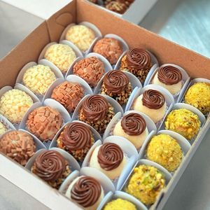 imagem do produto Caixa com 25 doces (15 a 18g)