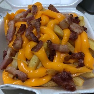 imagem do produto Batata frita com cheddar e bacon 120g