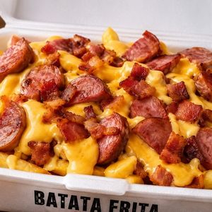 imagem do produto Batata frita 200g com queijo, bacon e calabresa
