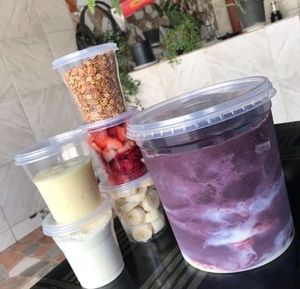 imagem do produto Pote 2 litro , Leite condensado, Leite em pó, granola, banana, morango.