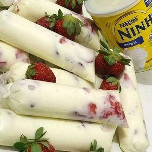 imagem do produto Dindin Gourmet de Leite Ninho com Morango 