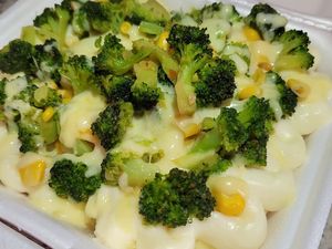 imagem do produto Batata Recheada de Brócolis com Catupiry e Queijo