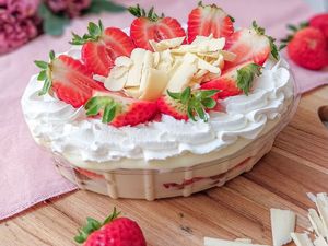 imagem do produto Pavê laka com morango P