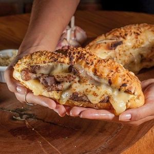 imagem do produto Sanduíche de Pão de Alho c/ Picanha