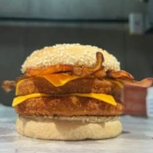 imagem do produto hambúrguer duplo empanado