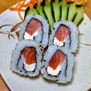 imagem do produto Uramaki Salmão Cru