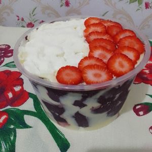 imagem do produto TOP NINHO (1 LITRO)AÇAÍ PREMIUM,CREME DE NINHO, LEITE NINHO, MORANGO.