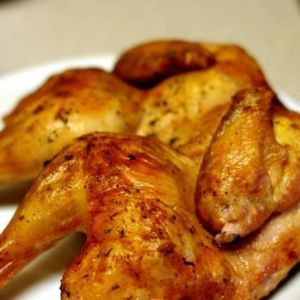 imagem do produto MEIO FRANGO C/BATATA E LINGUIÇA CALABRESA 