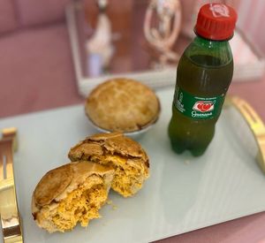 imagem do produto Empada de frango com refrigerante