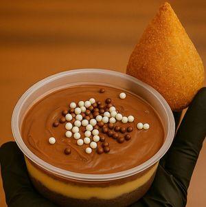 imagem do produto 01 bolo de pote + 01 coxinha
