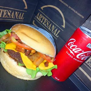 imagem do produto Burger Salada Bacon + Coca