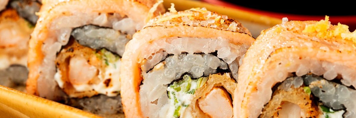 Umami Sushi Delivery logo