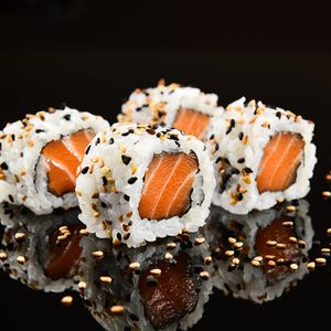 imagem do produto Uramaki Salmão (12 Peças)