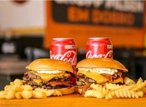 imagem do produto Combo 2x Triplo Cheddar Bacon + 2x Batata + 2x bebida