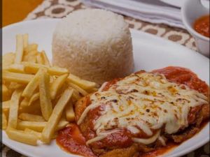 imagem do produto Marmitex Mini de Frango a parmegiana com fritas