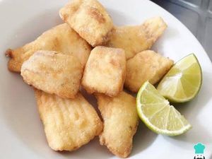 imagem do produto Marmitex de media tilapia a milanesa com brocolis e cenoura e cebola