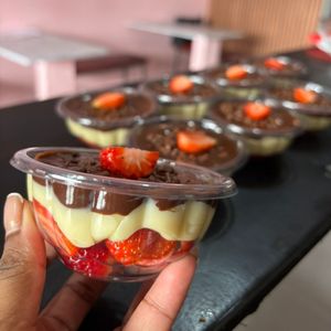 imagem do produto Bombom Aberto de Morango ⭐️