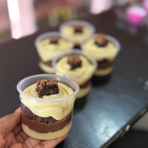 imagem do produto Afogadinho de Brownie - Ninho e Nutella 