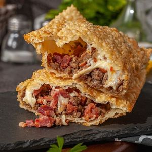 imagem do produto Pastel de carne com bacon