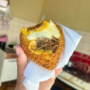 imagem do produto Coxinha de carne seca 