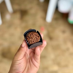 imagem do produto Brigadeiro tradicional de chocolate 