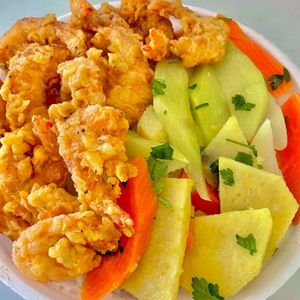 imagem do produto Camarão empanado c/ salada de legumes