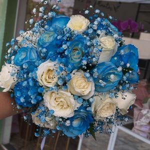 imagem do produto Buquê de noiva - rosas brancas e azul ( 20 rosas ) 
