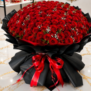 imagem do produto Buquê Rubi Grand - 100 rosas vermelhas 