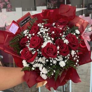 imagem do produto Buquê super luxo 10 rosas vermelhas 