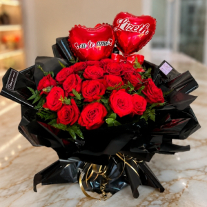 imagem do produto Buquê Amoré  - 20 rosas vermelhas - acompanha 2 balão personalizado com nome e frase especial 