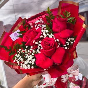 imagem do produto Buquê 03 rosas + 01 Kit Kat