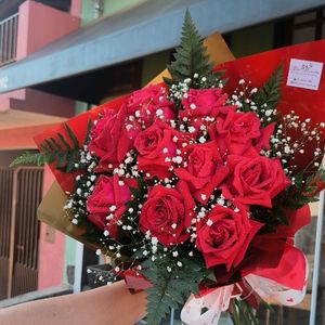 imagem do produto Buquê 10 rosas vermelhas 