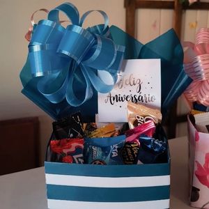 imagem do produto Mini cesta de chocolates azul