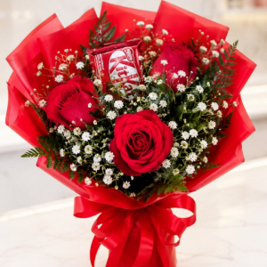 imagem do produto Buquê 03 rosas + 01 Kit Kat  