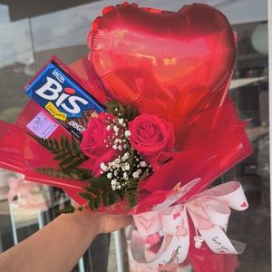 imagem do produto Buquê 02 rosas , bis , coração - Embalagem rosas .