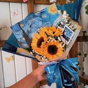 imagem do produto Buquê luxo Van gogh com 03 girassol
