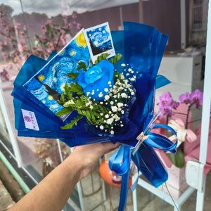 imagem do produto Buquê Van gogh ROSA AZUL solitária Luxo - Azul com imagem do Van Gogh e Mine quadro + cartão personalizado com frase especial - cópia