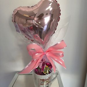imagem do produto Caneca chocolate ( troco gente chata por chocolates)+ balão de coração 