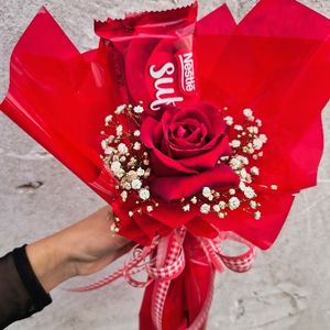 imagem do produto Buquê com 01 rosas + 01 sulflair 