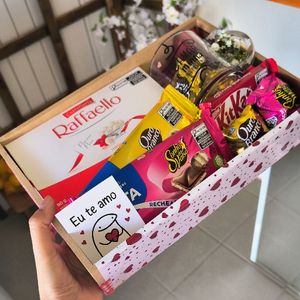 imagem do produto Box luxo com chocolate + caneca ( caneca disponível na loja )!