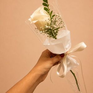 imagem do produto Rosa Branca Solitária  -