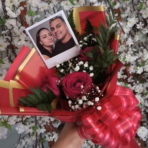 imagem do produto Buquê de 03 rosas + 01 foto Polaroid - EV