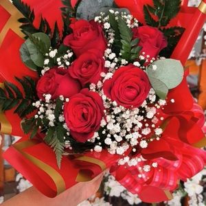 imagem do produto Buquê tradicional 06 Rosas vermelhas